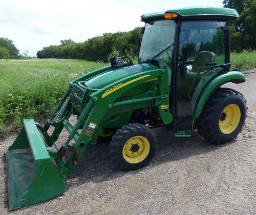 For Sale At $2,500!!! 09 John Deere 3520 ( Tractors )
