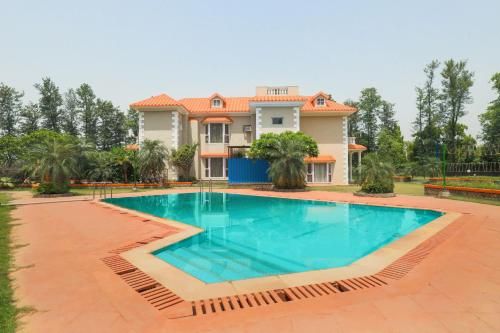 Farmhouse In Noida ( Free )