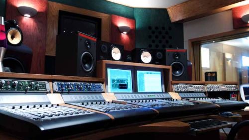 Transforming Raw Sound Into Sonic Art With Precision – Glass Studio