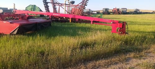 2014 Massey Ferguson 1375 Center Pivot Disc Mower Conditioner ( Hay A