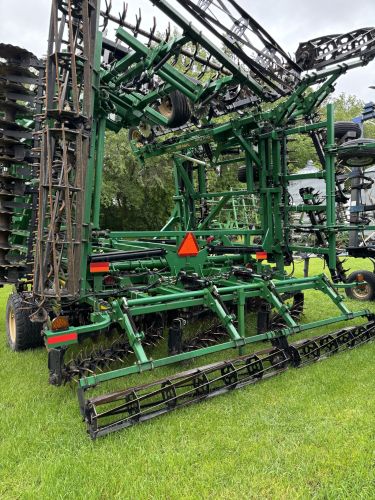 2019 Great Plains 40’ Turbo-max Vertical Tillage Tool ( Tillage Equ