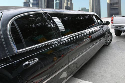 Experience Luxury And Make A Statement With Rolls-royce Limos ( Busin
