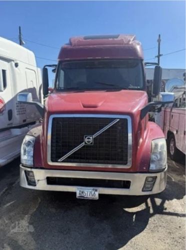 For Sale: 2012 Volvo Vnl42t760 Semi-tractor ( Trucks )