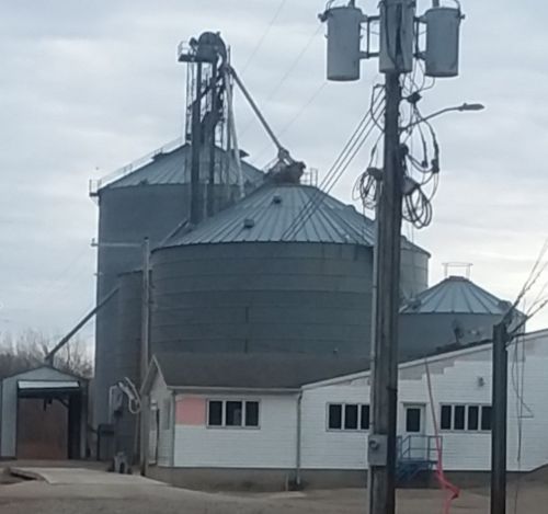 For Sale : Heavy-duty 90ft’ Gsi Grain Bin – Complete Setup, Excel