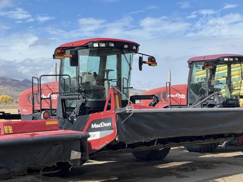 For Sale: 2012 Macdon M205 Self-propelled Windrower ( Farm Equipment 
