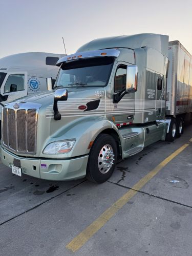 2019 Peterbilt 579 Semi-tractor For Sale In Kodak, Tennessee 37764 ( 