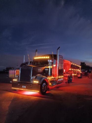 1999 Kenworth W900 Semi-tractor For Sale In Santan Valley, Arizona 85
