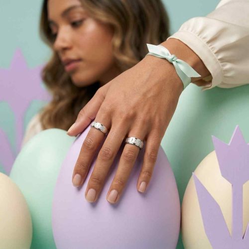 Fish Eye Cut Matching 7mm His And 5mm Hers Wedding Ring Set ( Jobs )